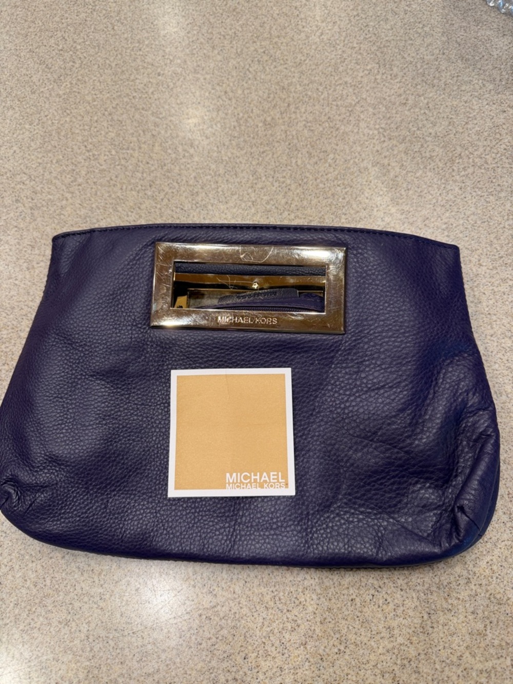 Michael Kors purple Berkeley Leather hand Clutch - Picture 5 of 15